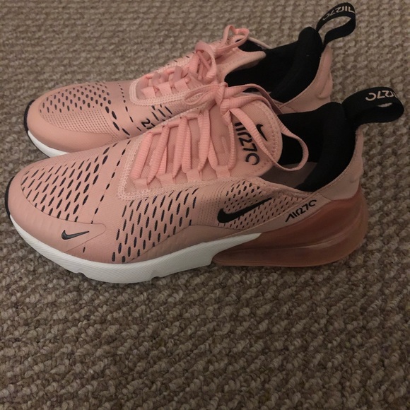 light pink nike basketball shoes